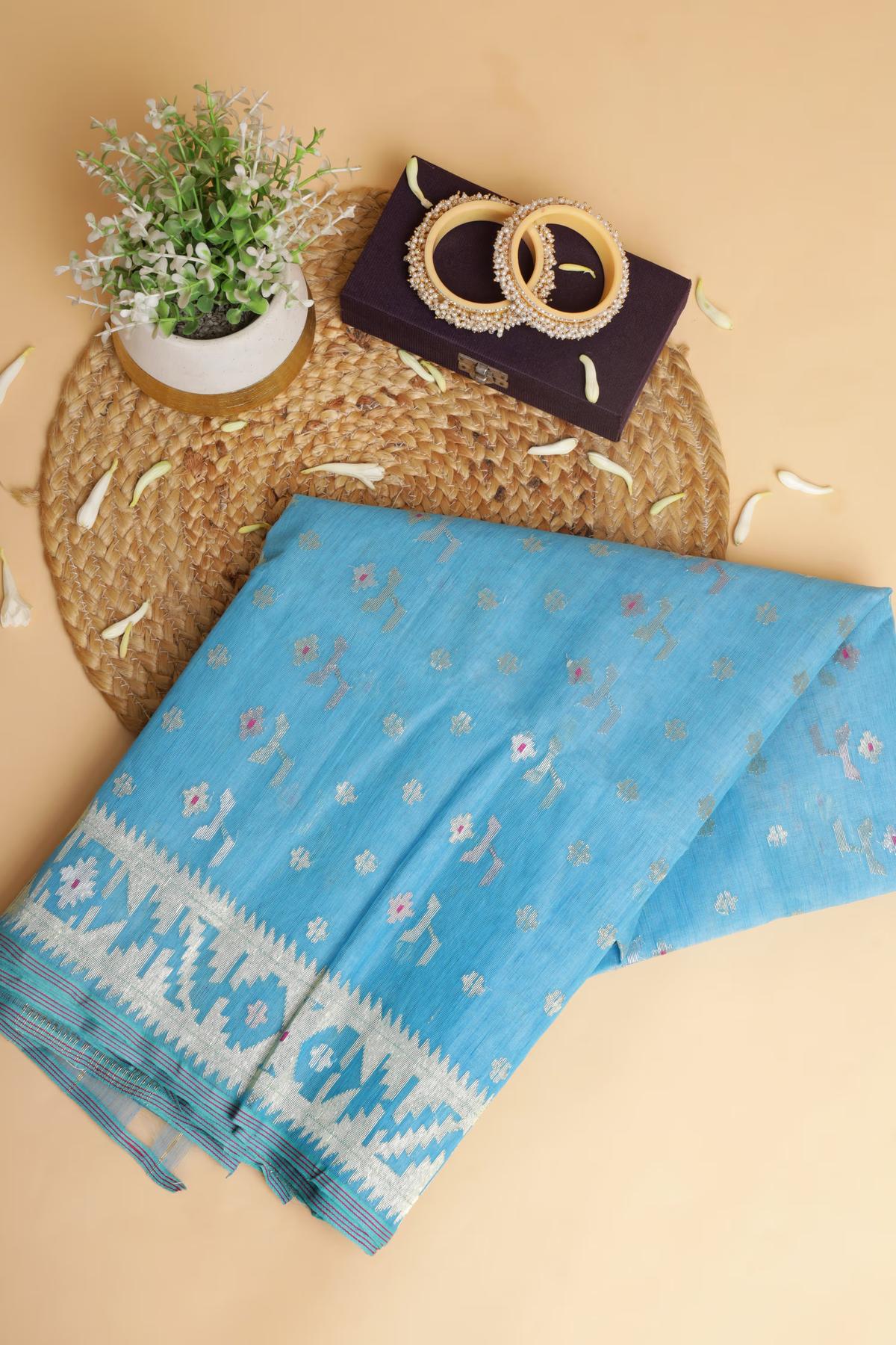 Handloom Dhakai Jamdani saree in sky blue  view 2 - Sky Blue Jamdani silk saree