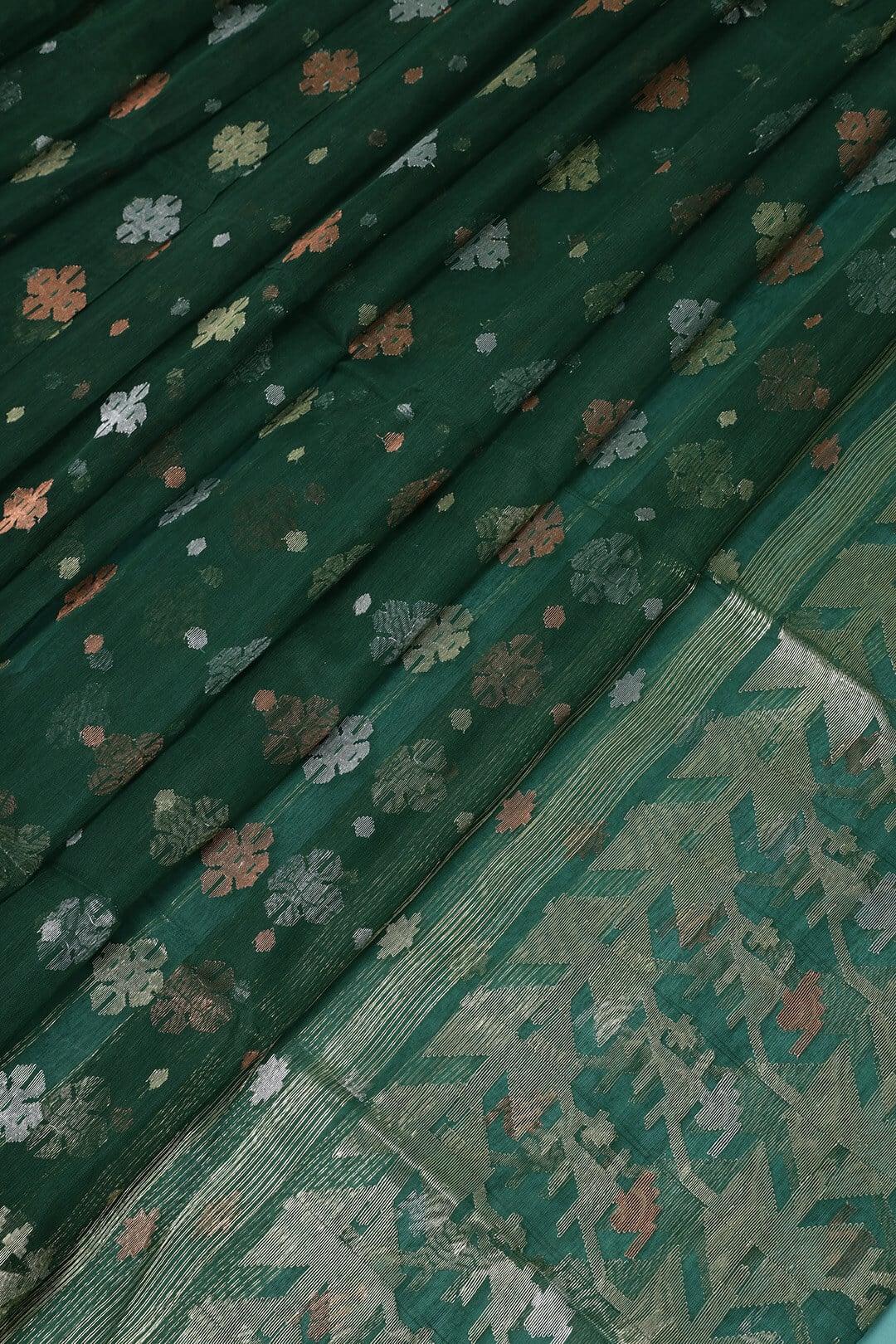 Handloom Dhakai Jamdani saree in Emerald green view 5 - Emerald Green Jamdani silk saree