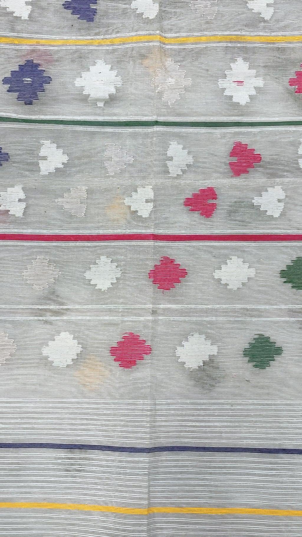 Handloom Dhakai Jamdani saree in Ice Blue view 3 - Ice Blue Pure Cotton saree