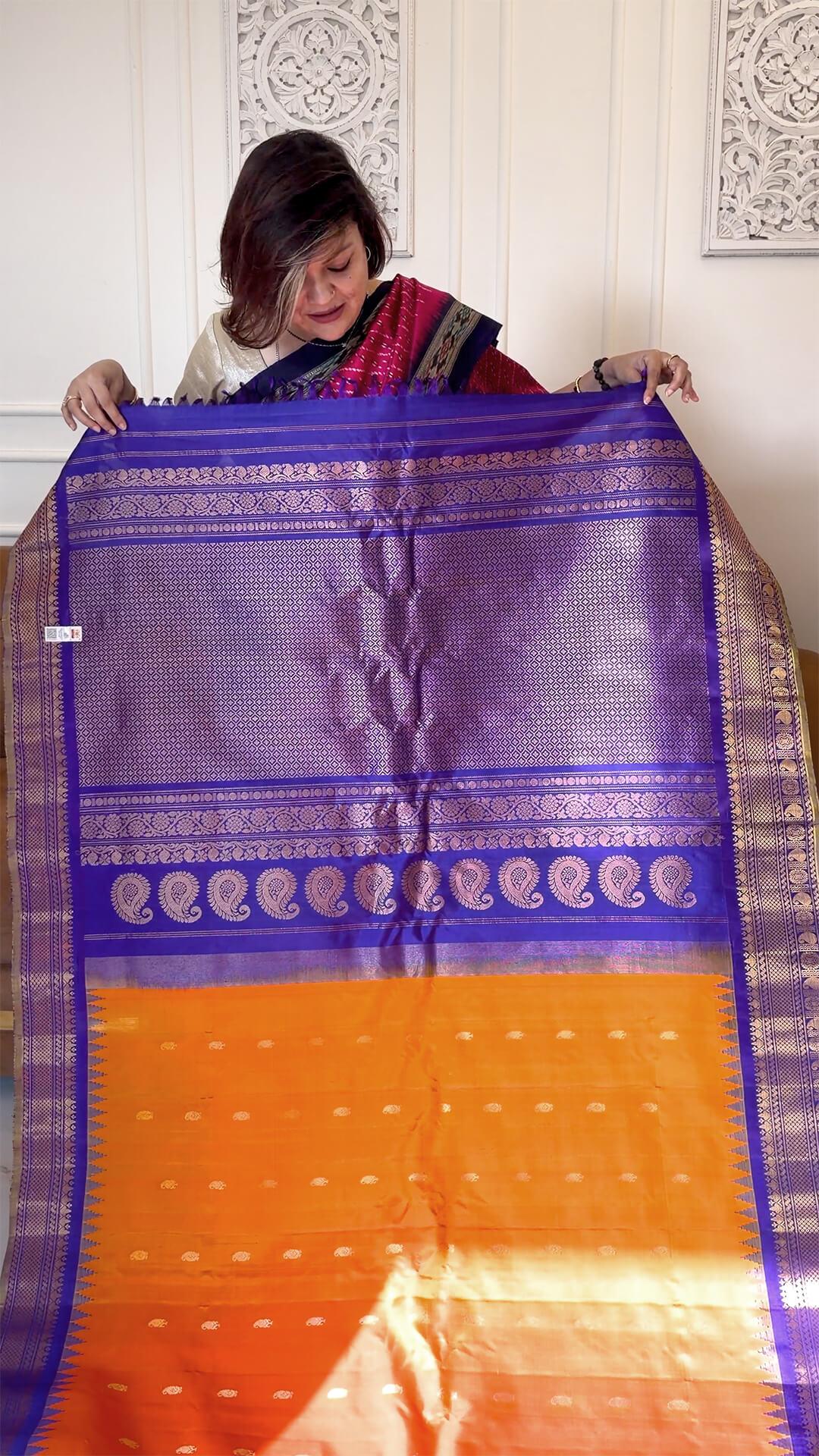 Handloom Pure Silk Gadwal in Orange and Royal Blue Pallu view 3 - Orange and Royal Blue Pure Silk Gadwal saree