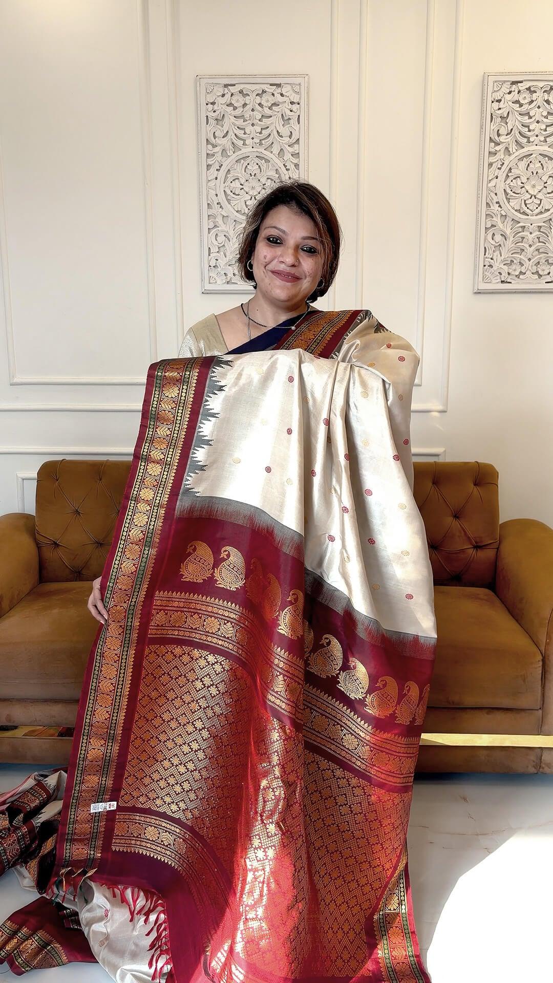 Handloom Pure Silk Gadwal in Ivory and Deep Maroon 2 - Ivory and Deep Maroon Pure Silk Gadwal saree