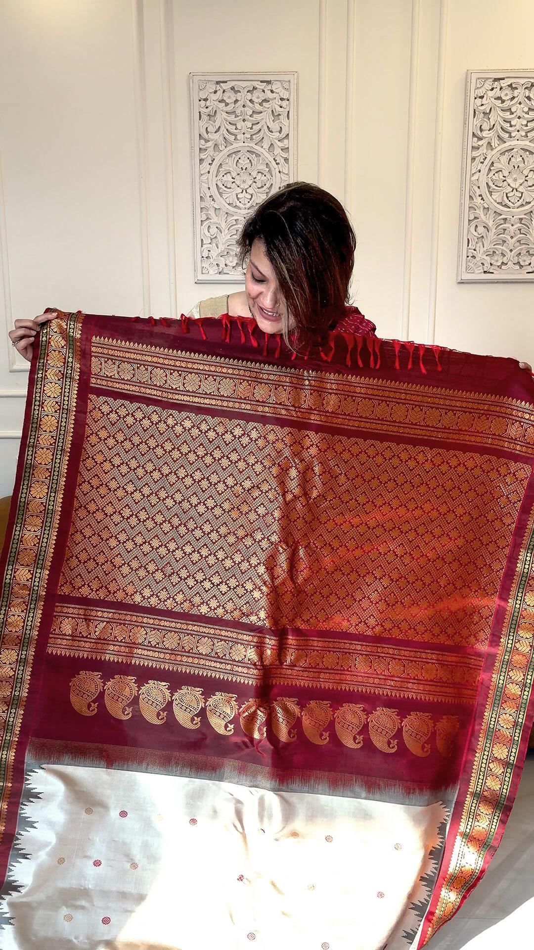 Handloom Pure Silk Gadwal in Ivory and Deep Maroon 4 - Ivory and Deep Maroon Pure Silk Gadwal saree