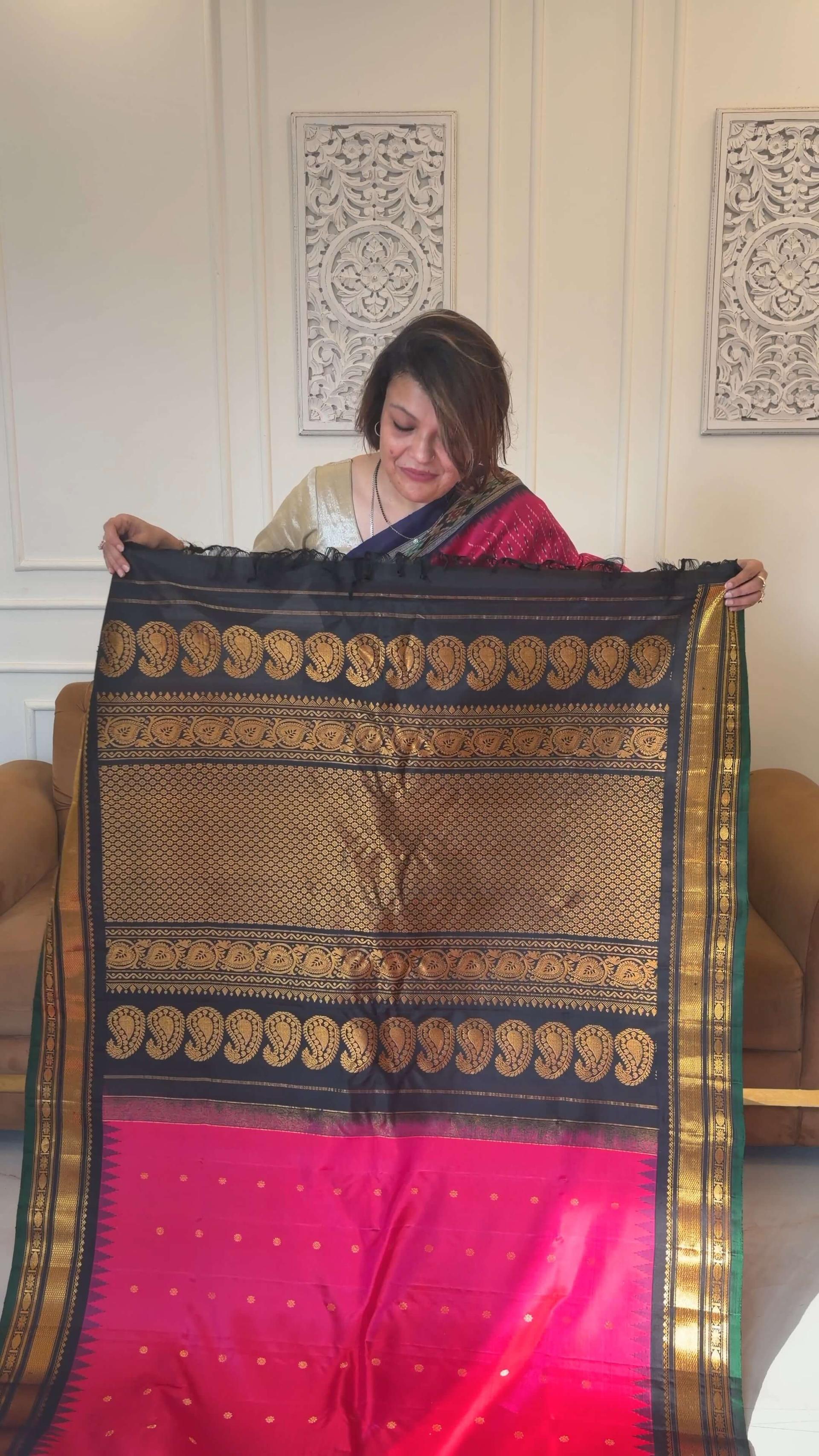 Handloom Pure Silk Gadwal in Rani Pink & Red (Dual Shade) 3 - Rani Pink & Red (Dual Shade) Pure Silk Gadwal saree