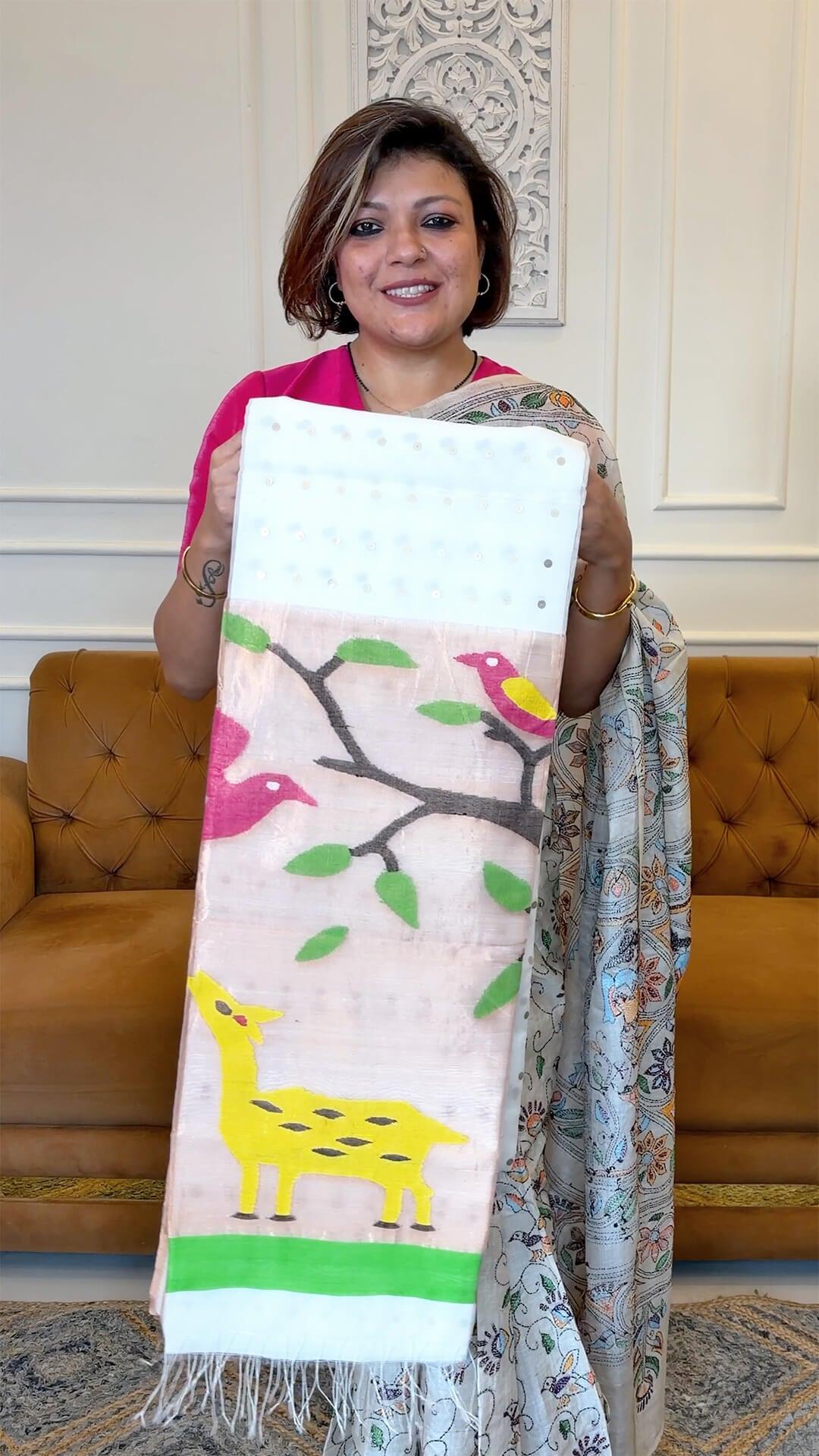 Handloom Pure Muslin silk Jamdani in Off White saree  view 2 - Off White Muslin silk saree