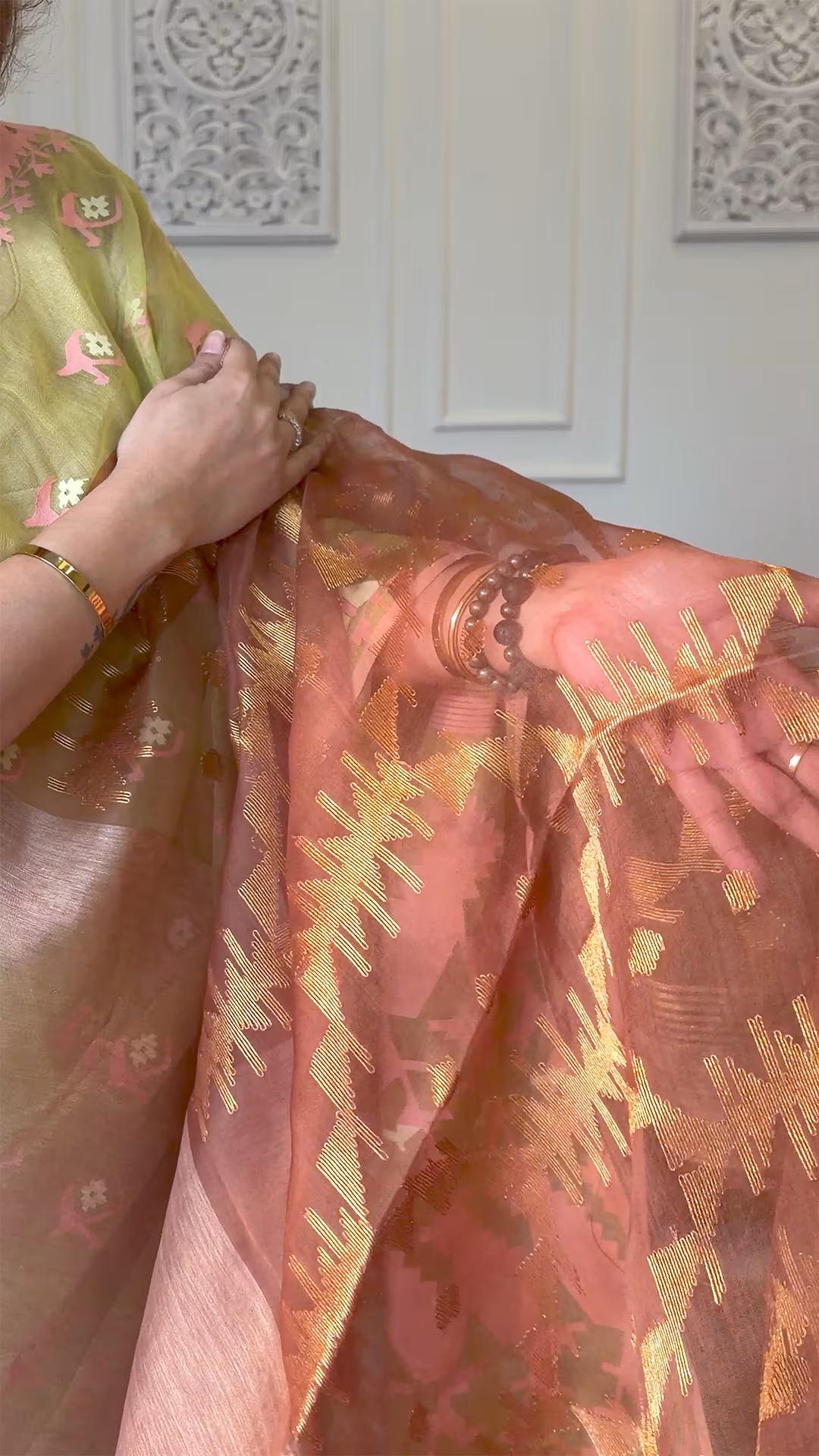 Handloom Pure Muslin silk and Linen Jamdani in Red Sandalwood  - Yarn Dyed Saree view 3 - Red Sandalwood Muslin silk & Linen saree