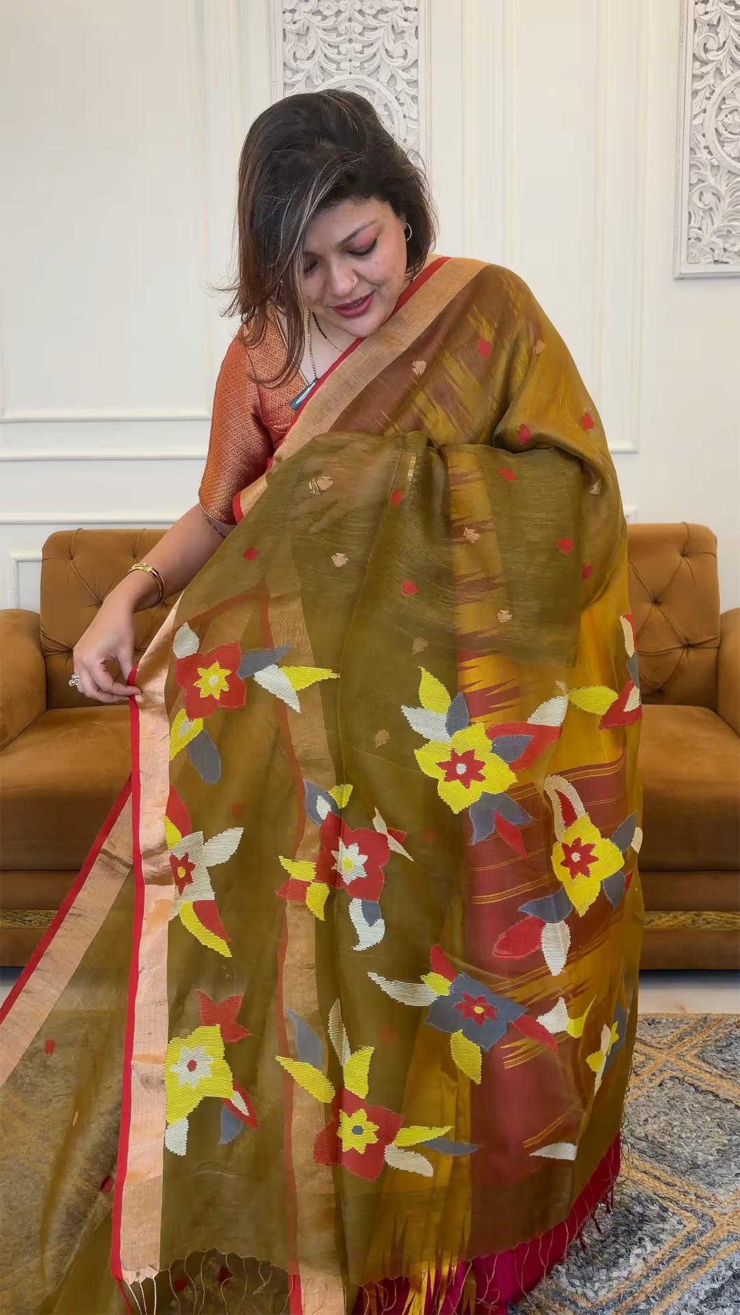 Handloom Pure Muslin silk and Linen Jamdani in Olive Green  - Yarn Dyed Saree view 2 - Olive Muslin silk & Linen saree