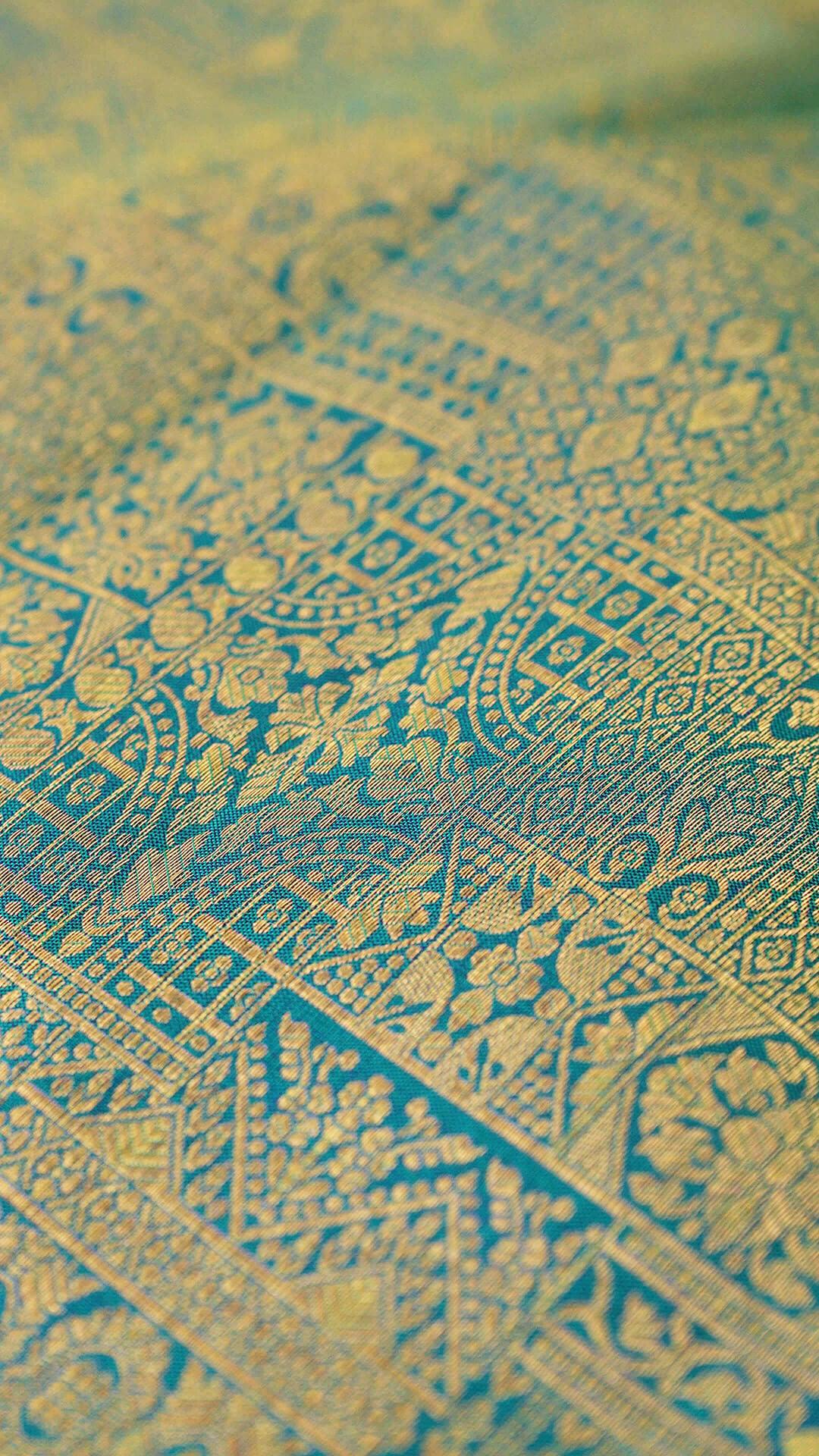 Handloom Pure Silk Brocade Kanchipuram in Peacock Green view 3 - Peacock Green Silk saree