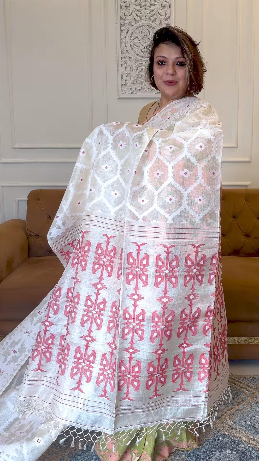 Handloom Pure Tussar Silk Jamdani in Golden Beige & Red - Yarn Dyed Saree 3 - Golden Beige & Red Tussar saree